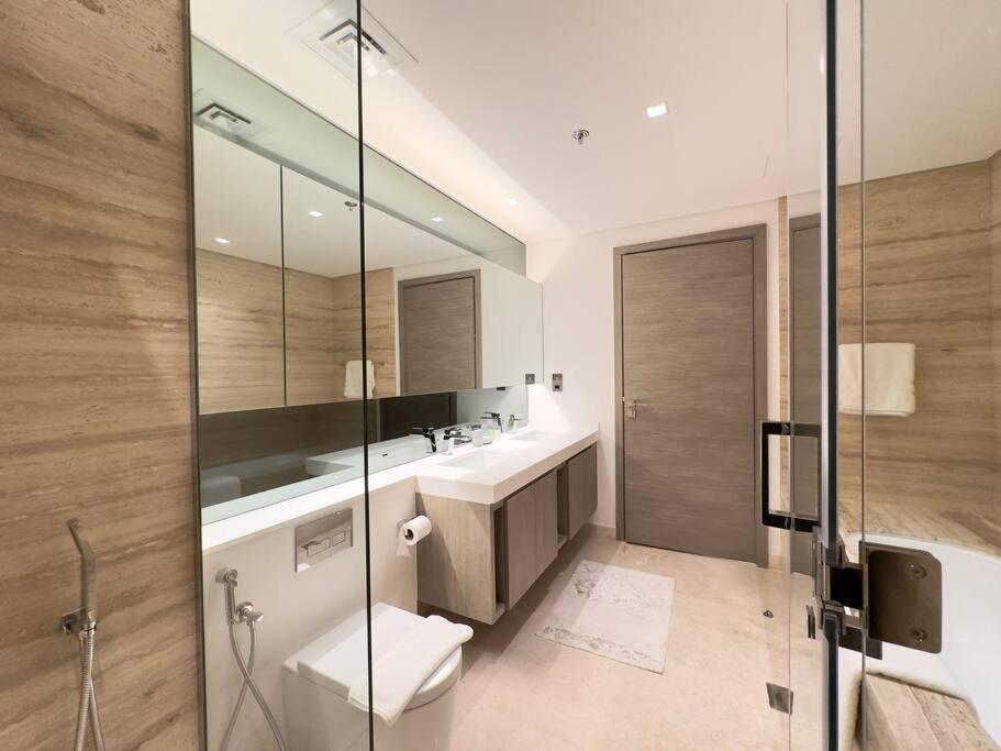 Apartment Dar Vacation - Contemporary Urban 2br Near Burj Khalifa *